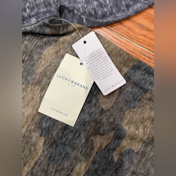 Lucky Brand Camo Raglan Sleeve Blouse - Picture 4 of 11